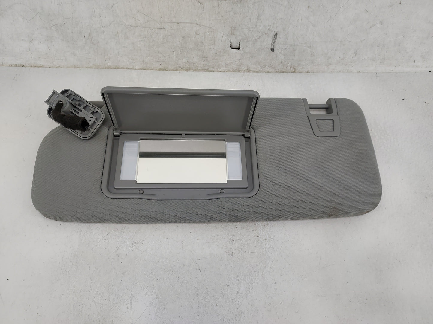 2023 Ford Explorer Sun Visor Shade Replacement Driver Left Mirror Fits OEM Used Auto Parts - Oemusedautoparts1.com