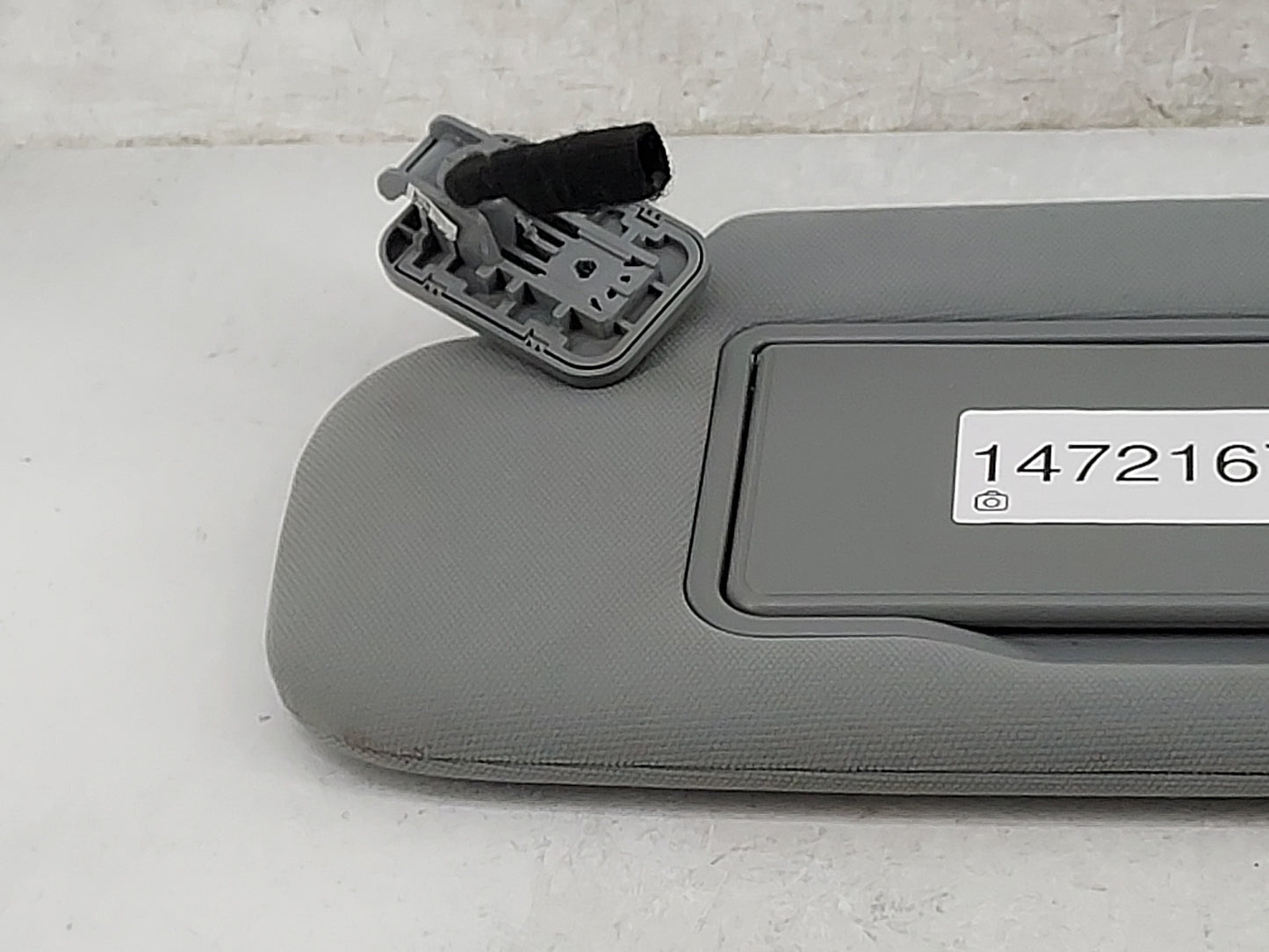2023 Ford Explorer Sun Visor Shade Replacement Driver Left Mirror Fits OEM Used Auto Parts - Oemusedautoparts1.com