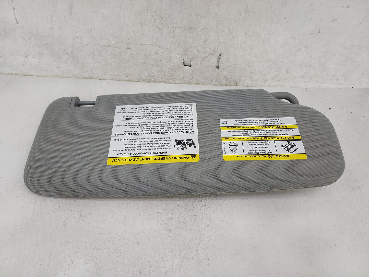 2023 Ford Explorer Sun Visor Shade Replacement Driver Left Mirror Fits OEM Used Auto Parts - Oemusedautoparts1.com
