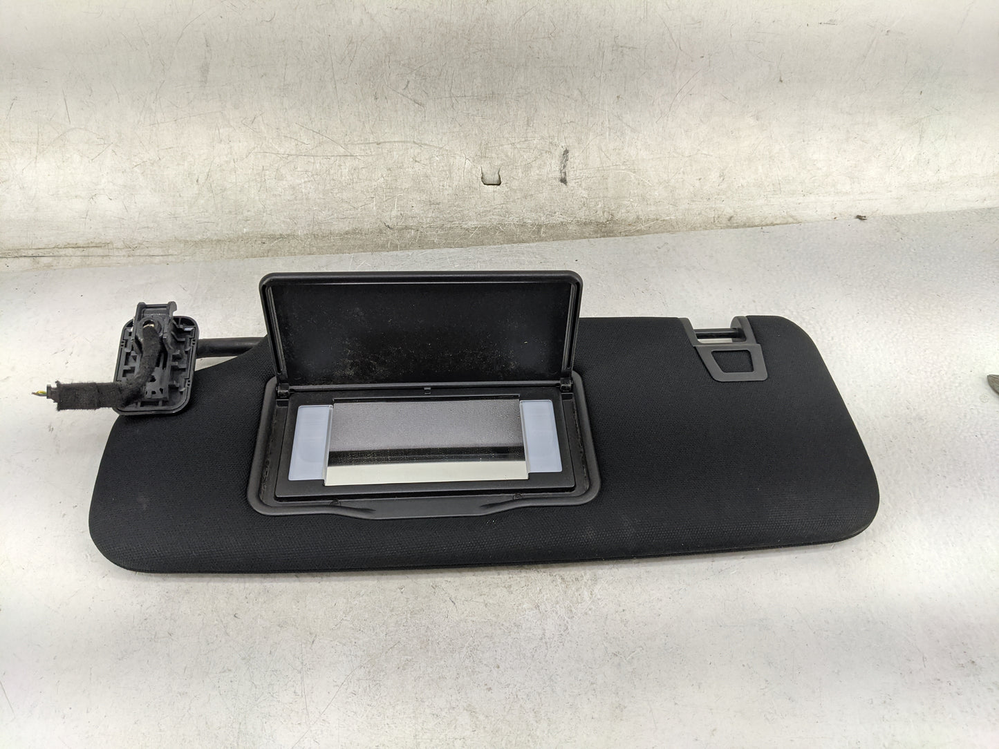 2023 Ford Explorer Sun Visor Shade Replacement Driver Left Mirror Fits OEM Used Auto Parts - Oemusedautoparts1.com