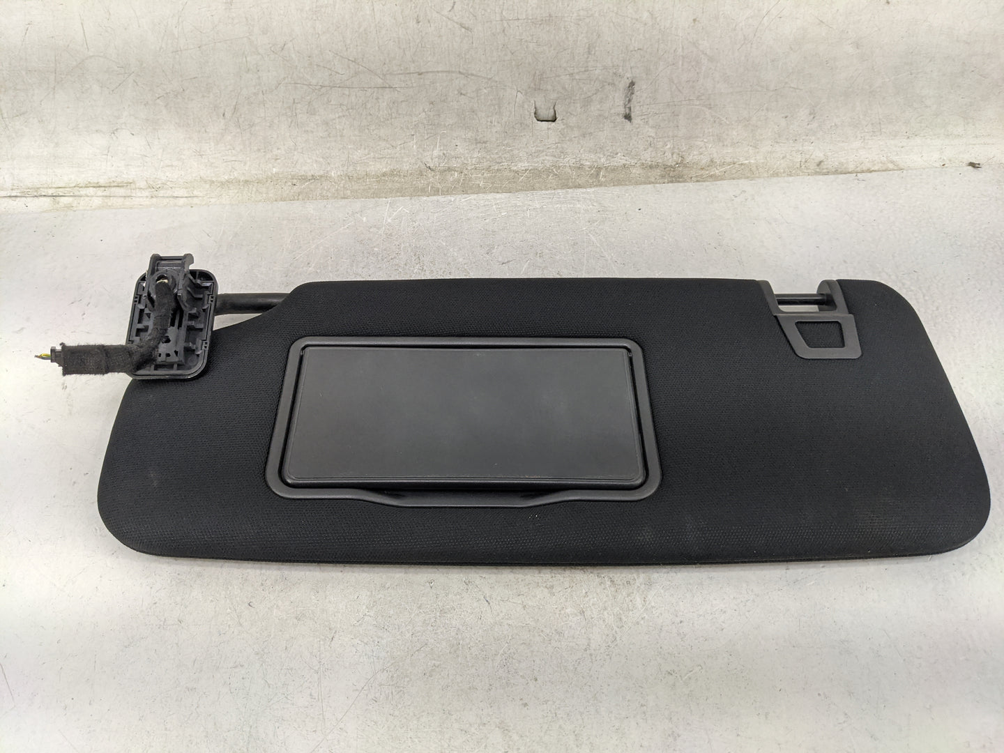 2023 Ford Explorer Sun Visor Shade Replacement Driver Left Mirror Fits OEM Used Auto Parts - Oemusedautoparts1.com