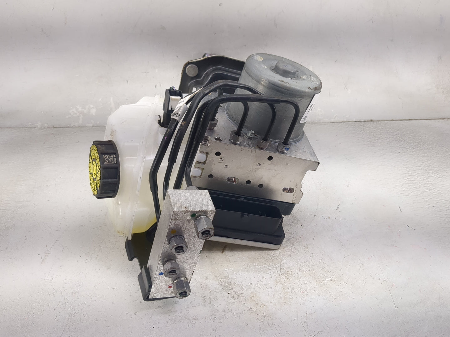 2023 Ford Explorer ABS Pump Control Module Replacement P/N:SB3C-2D335-CF 0265024434, SB3C-2D335-SV1A8 Fits OEM Used Auto Par