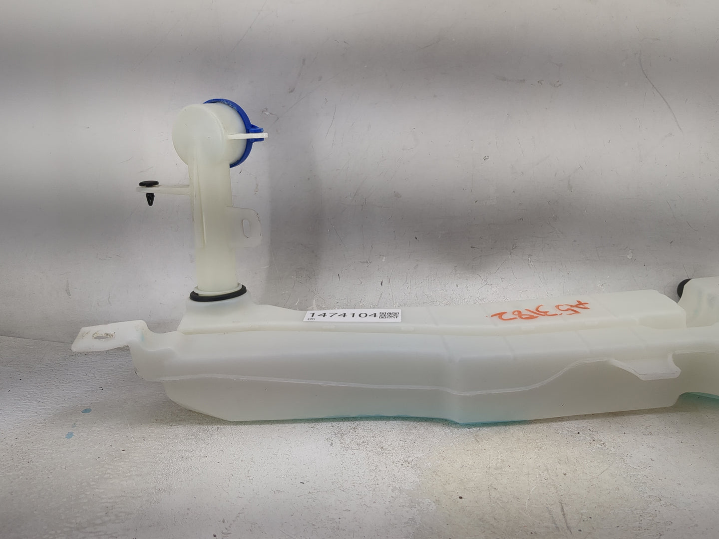 2023 Ford Explorer Windshield Washer Fluid Reservoir Bottle Oem - Oemusedautoparts1.com