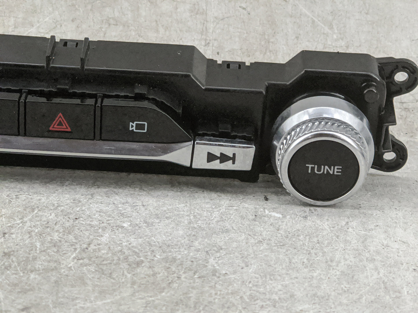 2023 Ford Explorer Radio Control Panel 1476374 - Oemusedautoparts1.com