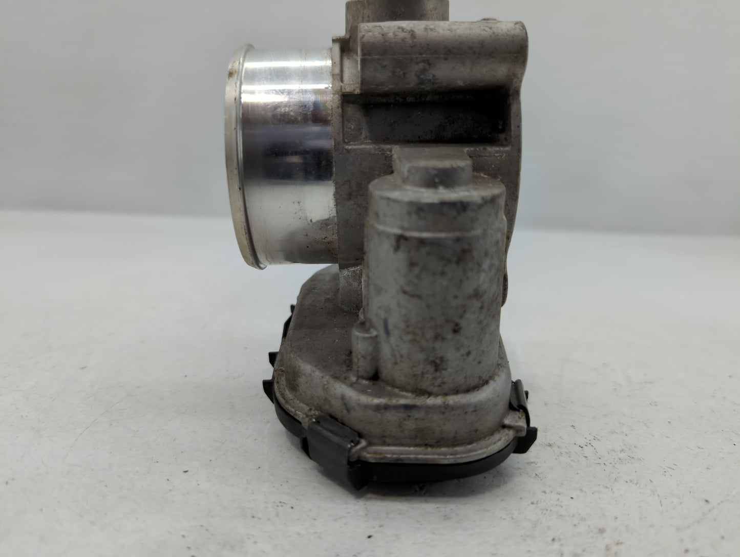 2020-2022 Ford Explorer Throttle Body P/N:F1928C-0118 JT4E 9F991 AA Fits Fits 2018 2019 2020 2021 2022 OEM Used Auto Parts -