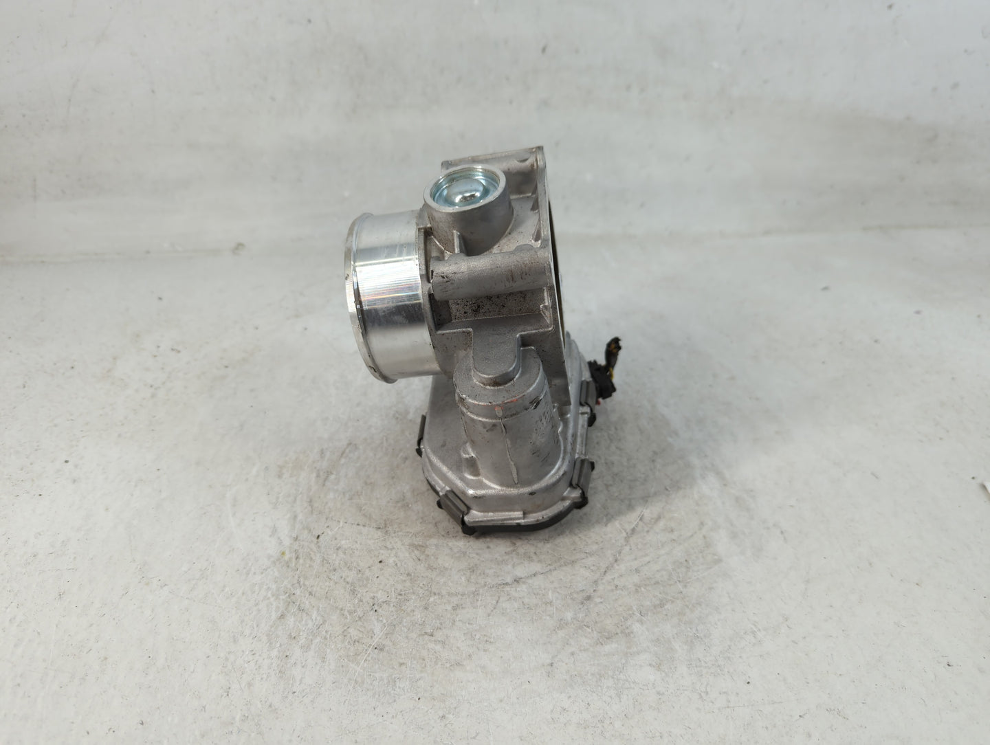 2020-2022 Ford Explorer Throttle Body P/N:JT4E 9F991 AA Fits Fits 2018 2019 2020 2021 2022 OEM Used Auto Parts - Oemusedauto