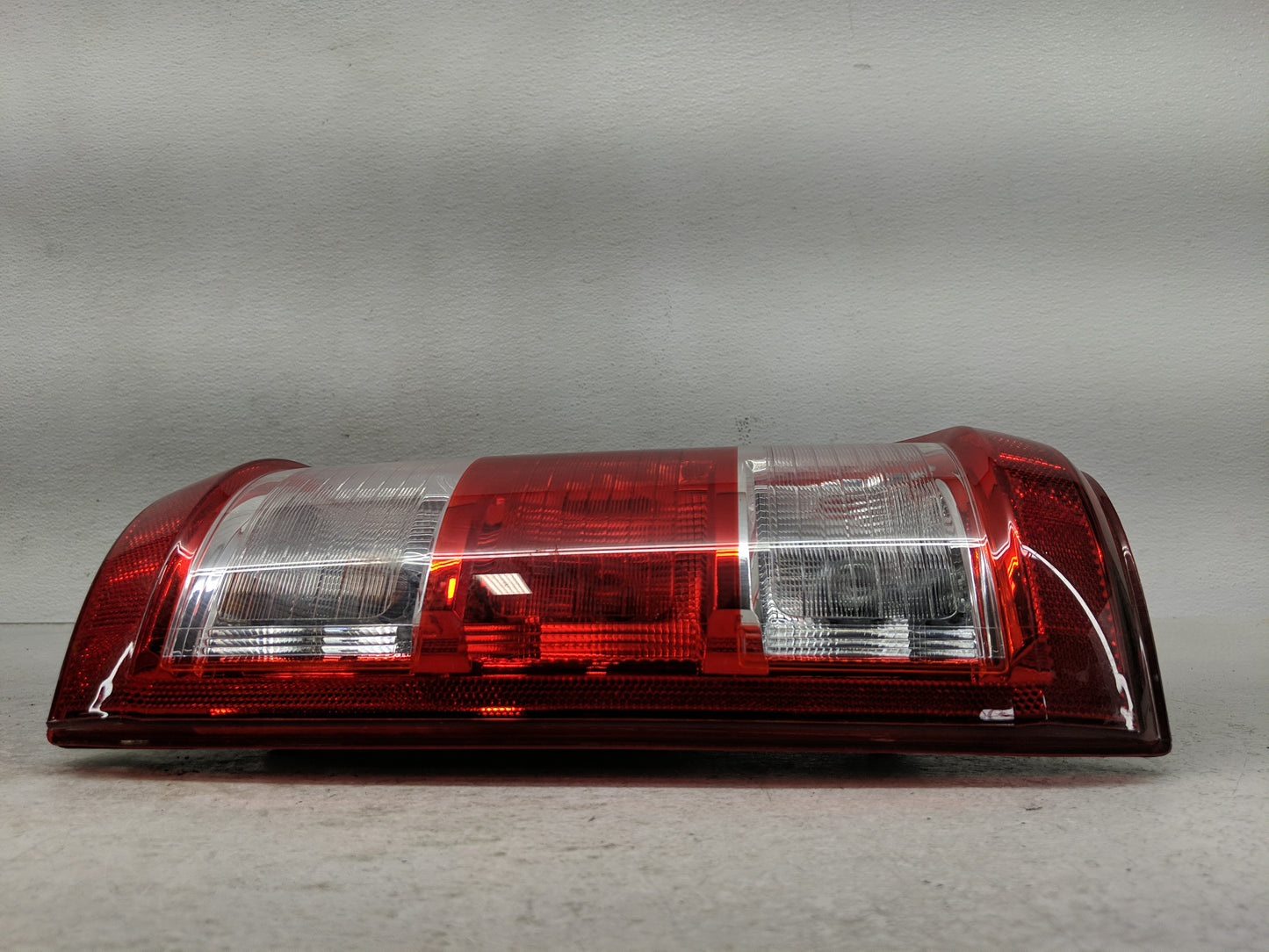 2021-2022 Ford F-150 Tail Light Assembly Passenger Right OEM P/N:ML34-13BB504-AE Fits Fits 2021 2022 OEM Used Auto Parts - O