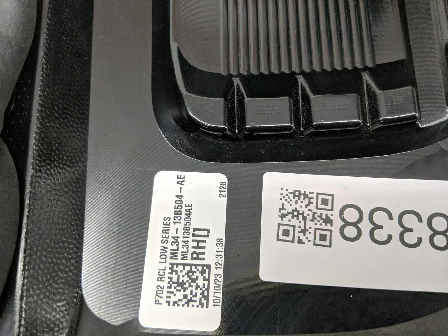 2021-2022 Ford F-150 Tail Light Assembly Passenger Right OEM P/N:ML34-13BB504-AE Fits Fits 2021 2022 OEM Used Auto Parts - O