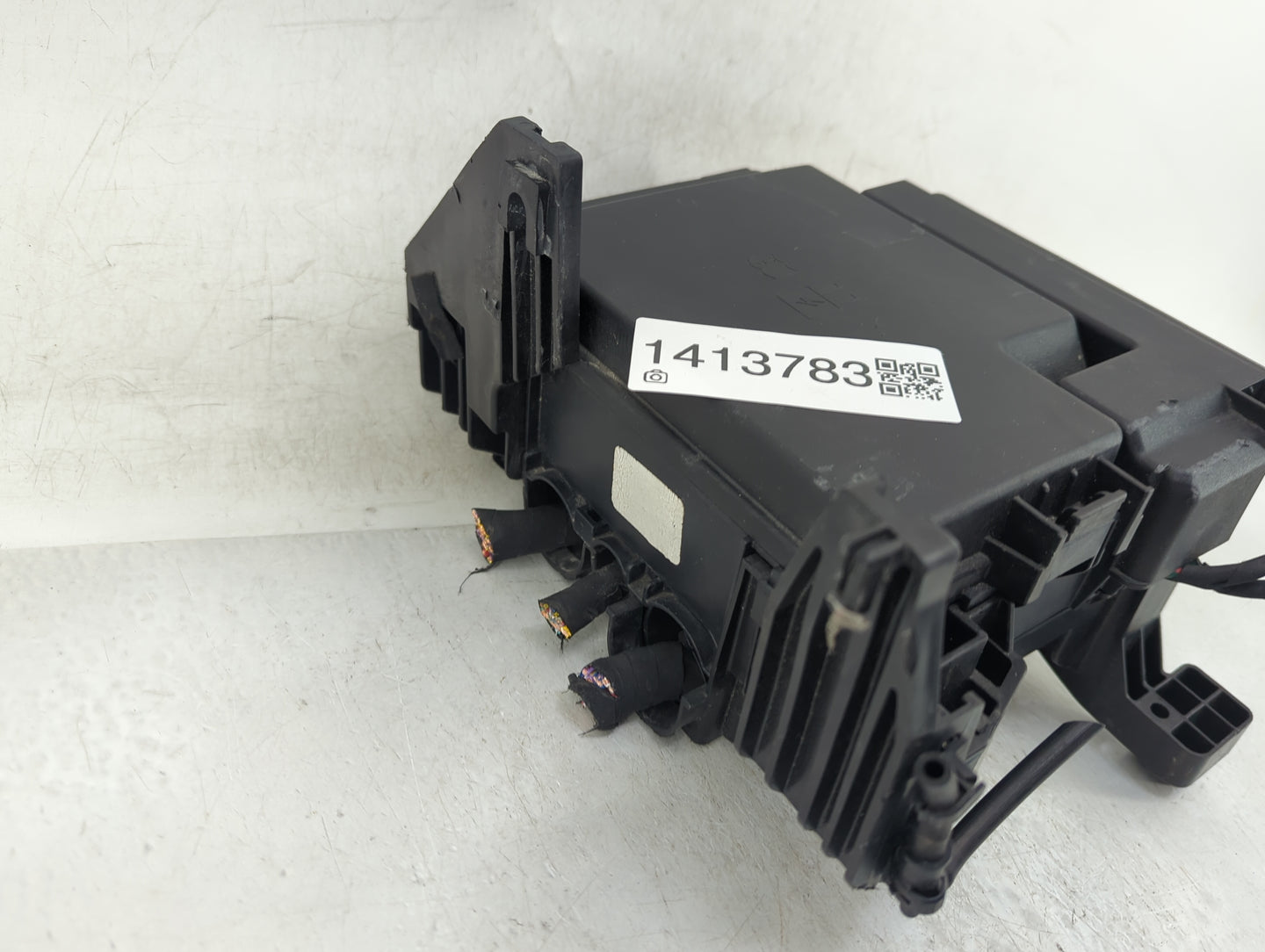 2021-2022 Ford F-150 Fusebox Fuse Box Panel Relay Module P/N:ML3T-14D068-PF Fits Fits 2021 2022 OEM Used Auto Parts - Oemuse