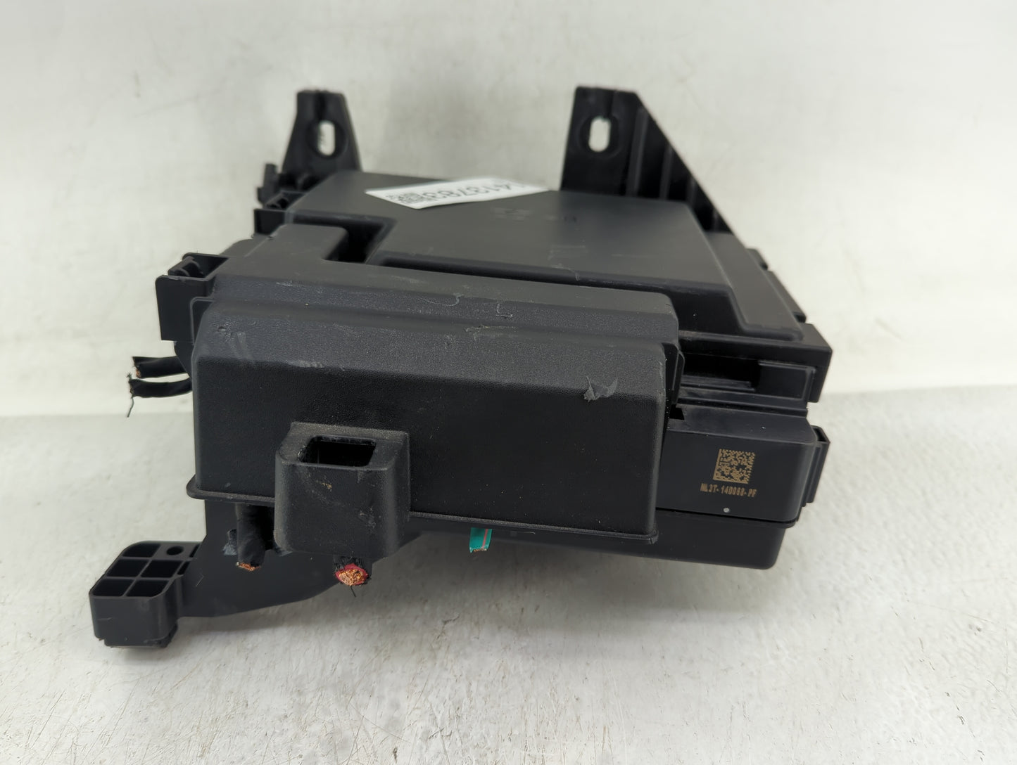2021-2022 Ford F-150 Fusebox Fuse Box Panel Relay Module P/N:ML3T-14D068-PF Fits Fits 2021 2022 OEM Used Auto Parts - Oemuse
