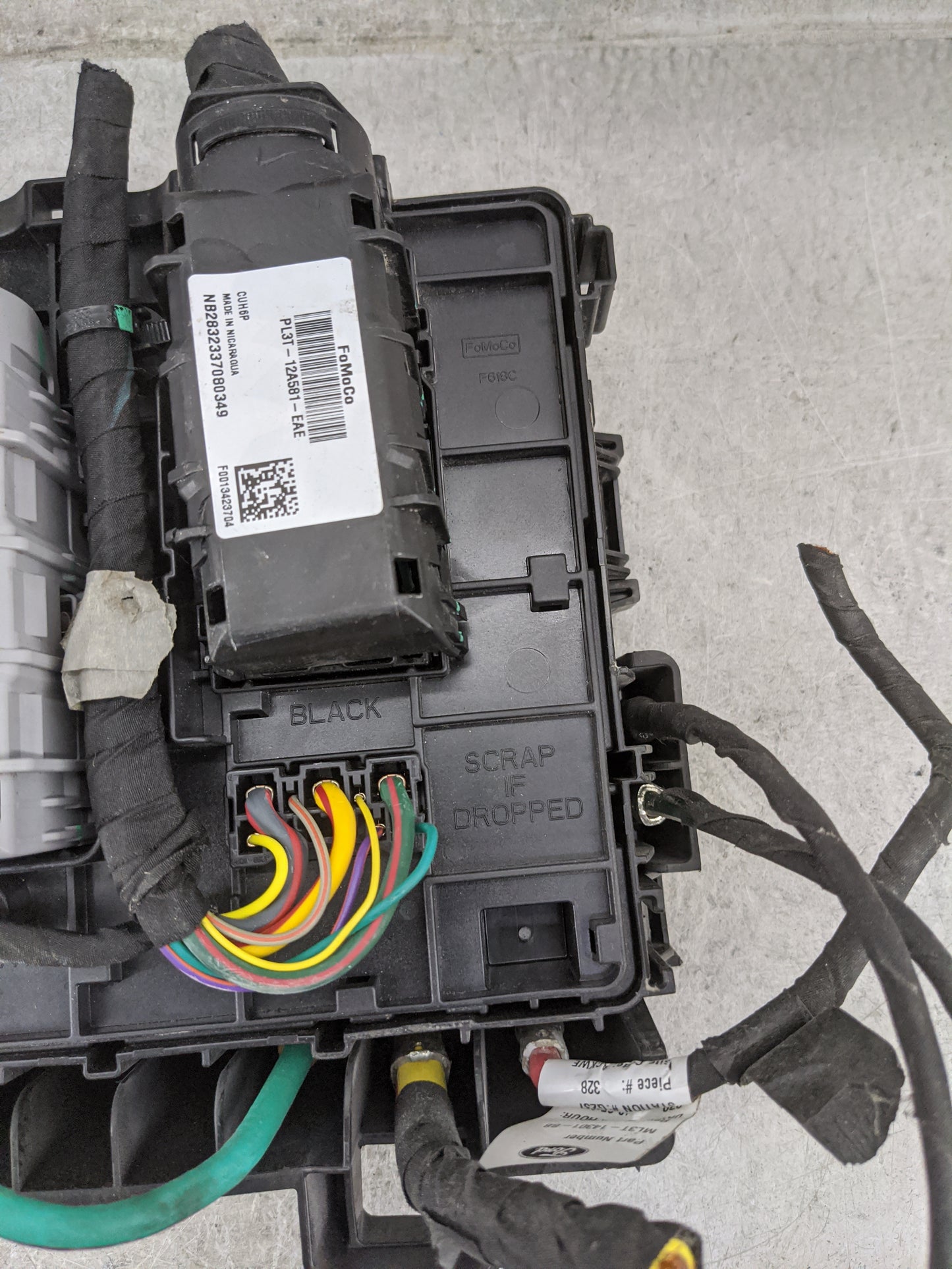 2021-2022 Ford F-150 Fusebox Fuse Box Panel Relay Module P/N:PL3T-12A581-EAE ML3T-14D096-V0 Fits Fits 2021 2022 OEM Used Aut