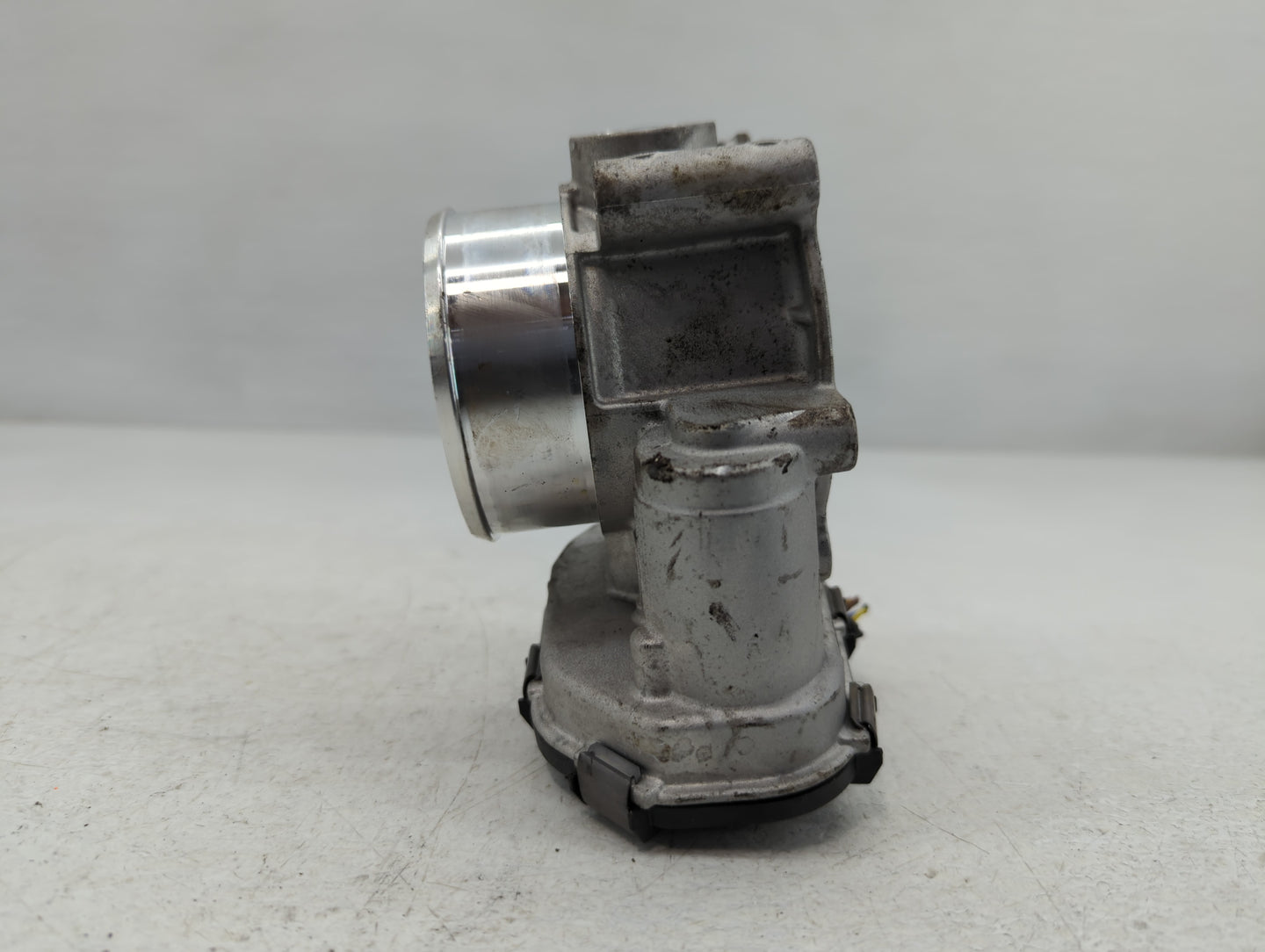 2017-2022 Ford F-150 Throttle Body P/N:32191353 Fits Fits 2017 2018 2019 2020 2021 2022 OEM Used Auto Parts - Oemusedautopar