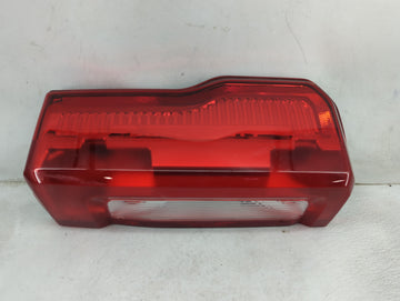 2023 Ford F-250 Super Duty Tail Light Assembly Driver Left OEM P/N:PC3B13B505AF PC3B-13B505-AF Fits OEM Used Auto Parts - Oe