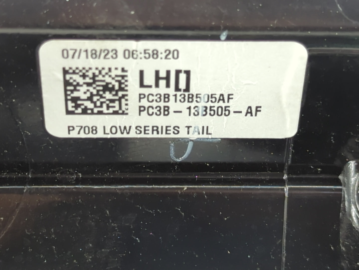 2023 Ford F-250 Super Duty Tail Light Assembly Driver Left OEM P/N:PC3B13B505AF PC3B-13B505-AF Fits OEM Used Auto Parts - Oe