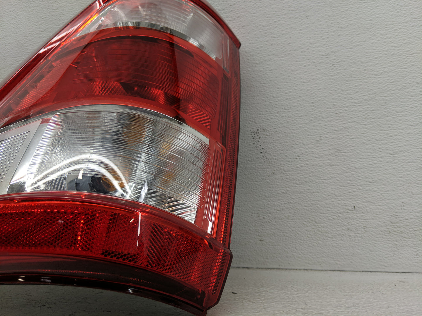 2023 Ford F150 Tail Light Assembly Passenger Right OEM P/N:ML34-13B504-AE ML3413B504AE Fits OEM Used Auto Parts - Oemusedaut