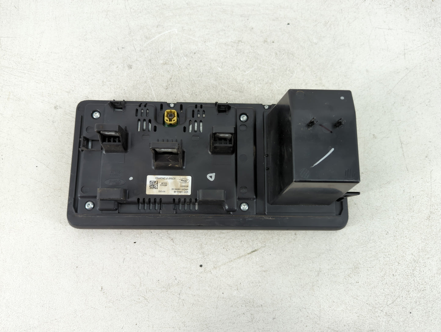 2023 Ford Maverick Radio AM FM Cd Player Receiver Replacement P/N:NZ6T-18B955-NE Fits OEM Used Auto Parts - Oemusedautoparts