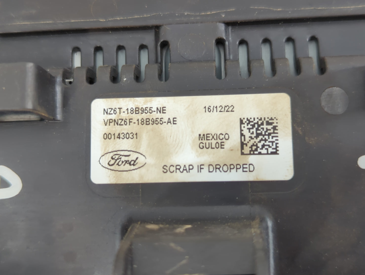 2023 Ford Maverick Radio AM FM Cd Player Receiver Replacement P/N:NZ6T-18B955-NE Fits OEM Used Auto Parts - Oemusedautoparts