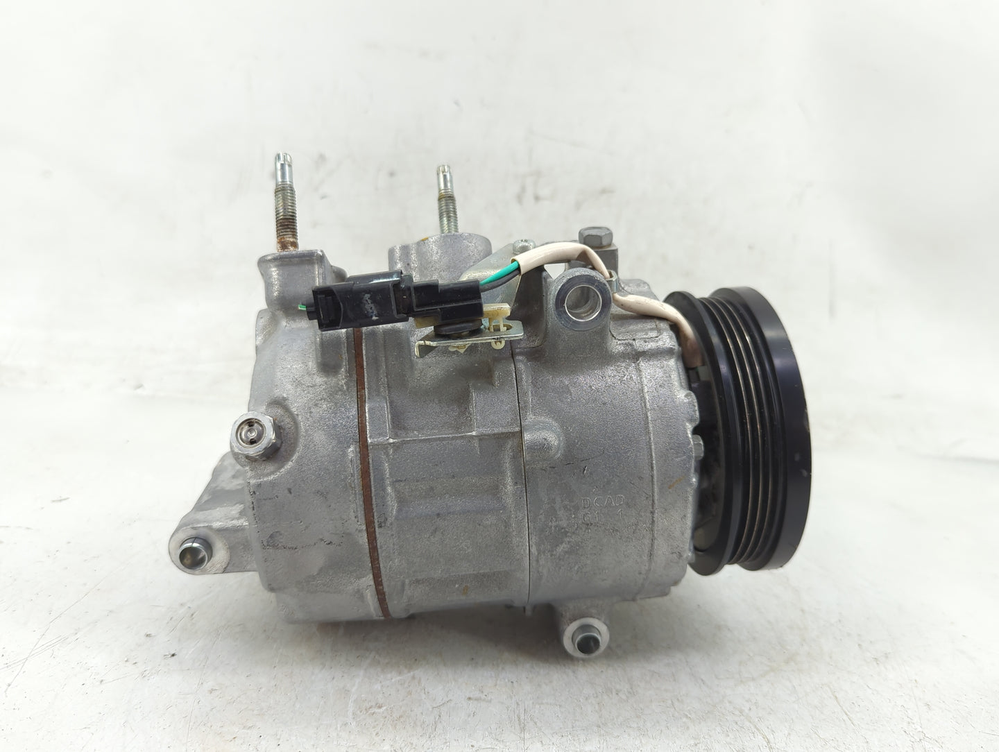 Ford Maverick Air Conditioning A/c Ac Compressor Oem - Oemusedautoparts1.com
