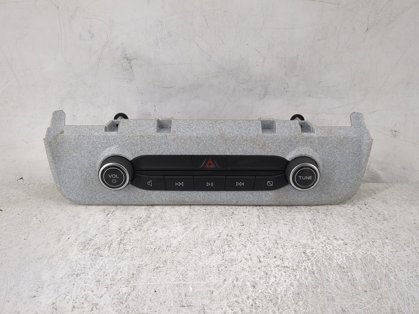 2023 Ford Maverick Radio AM FM Cd Player Receiver Replacement P/N:NZ6T-18K811-AA 10516715-05 Fits OEM Used Auto Parts - Oemu