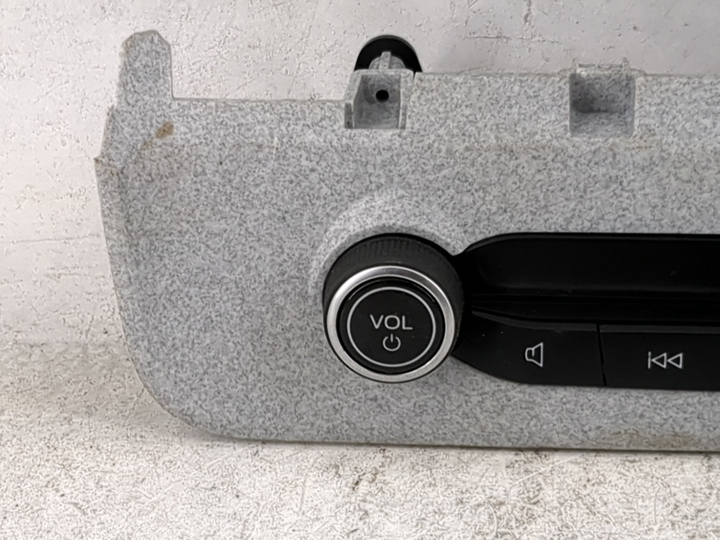 2023 Ford Maverick Radio AM FM Cd Player Receiver Replacement P/N:NZ6T-18K811-AA 10516715-05 Fits OEM Used Auto Parts - Oemu