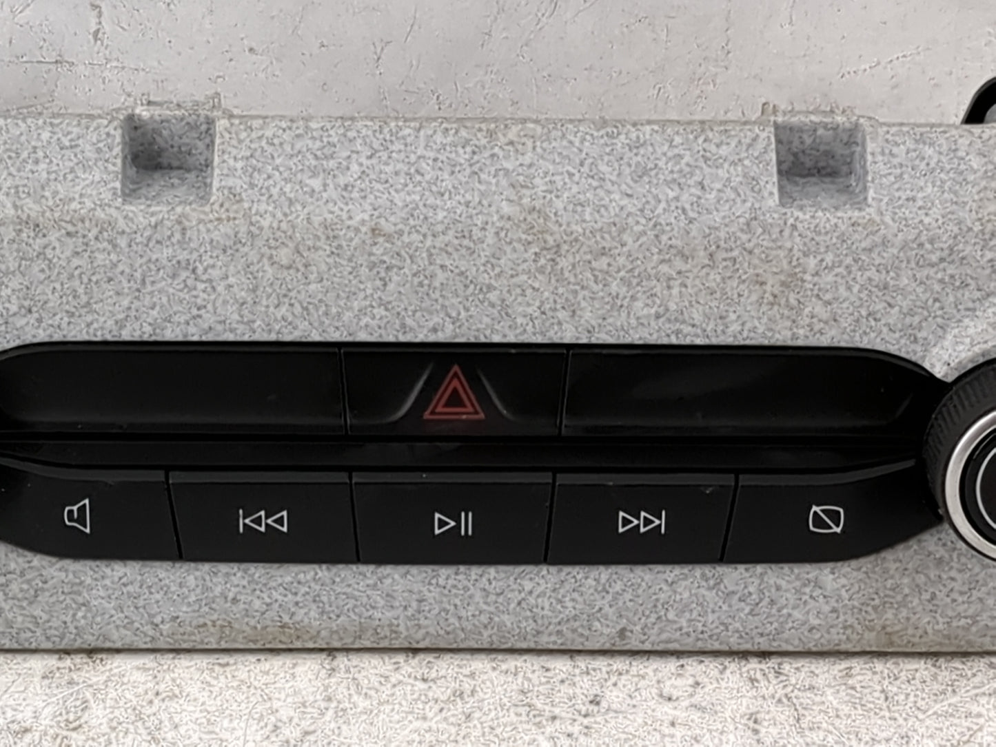 2023 Ford Maverick Radio AM FM Cd Player Receiver Replacement P/N:NZ6T-18K811-AA 10516715-05 Fits OEM Used Auto Parts - Oemu