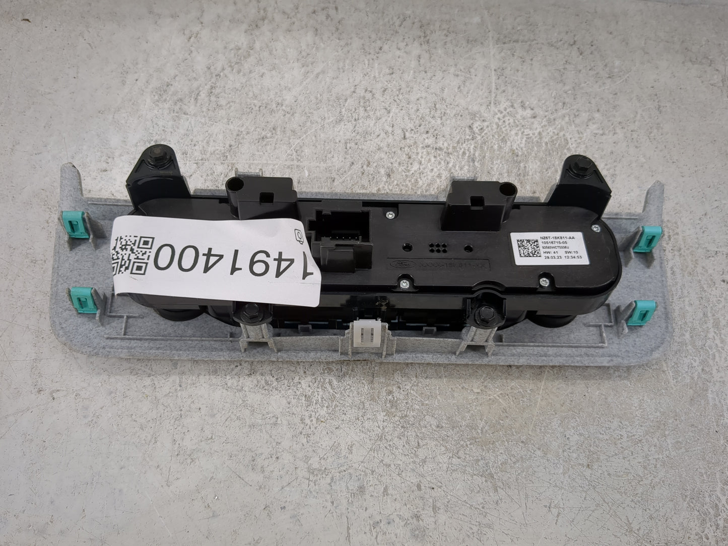 2023 Ford Maverick Radio AM FM Cd Player Receiver Replacement P/N:NZ6T-18K811-AA 10516715-05 Fits OEM Used Auto Parts - Oemu