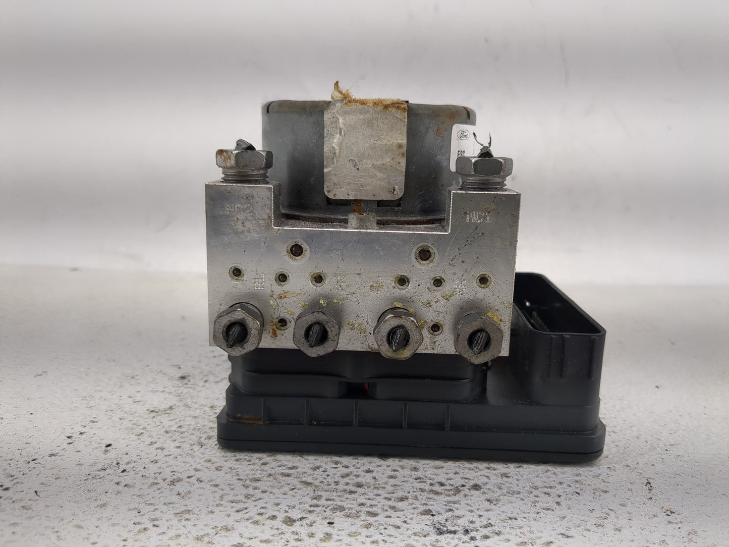 2019-2022 Ford Mustang ABS Pump Control Module Replacement P/N:MR3C-2B373-DA KR3C-2B373-AB Fits Fits 2019 2020 2021 2022 OEM