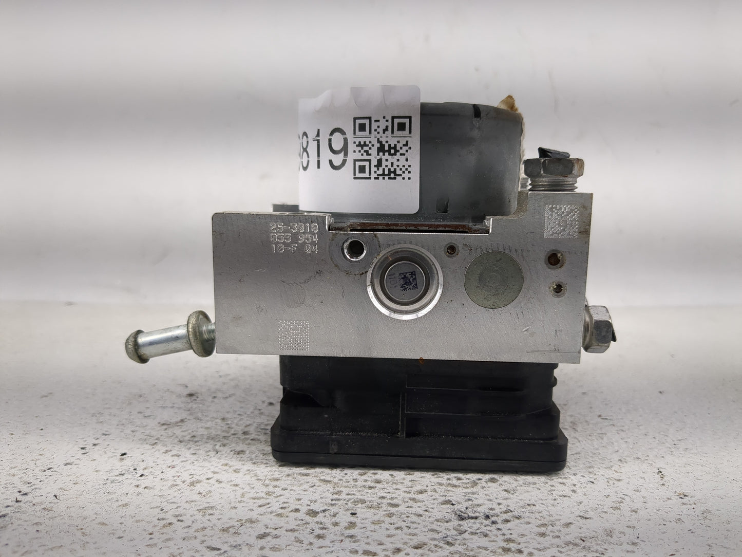 2019-2022 Ford Mustang ABS Pump Control Module Replacement P/N:MR3C-2B373-DA KR3C-2B373-AB Fits Fits 2019 2020 2021 2022 OEM