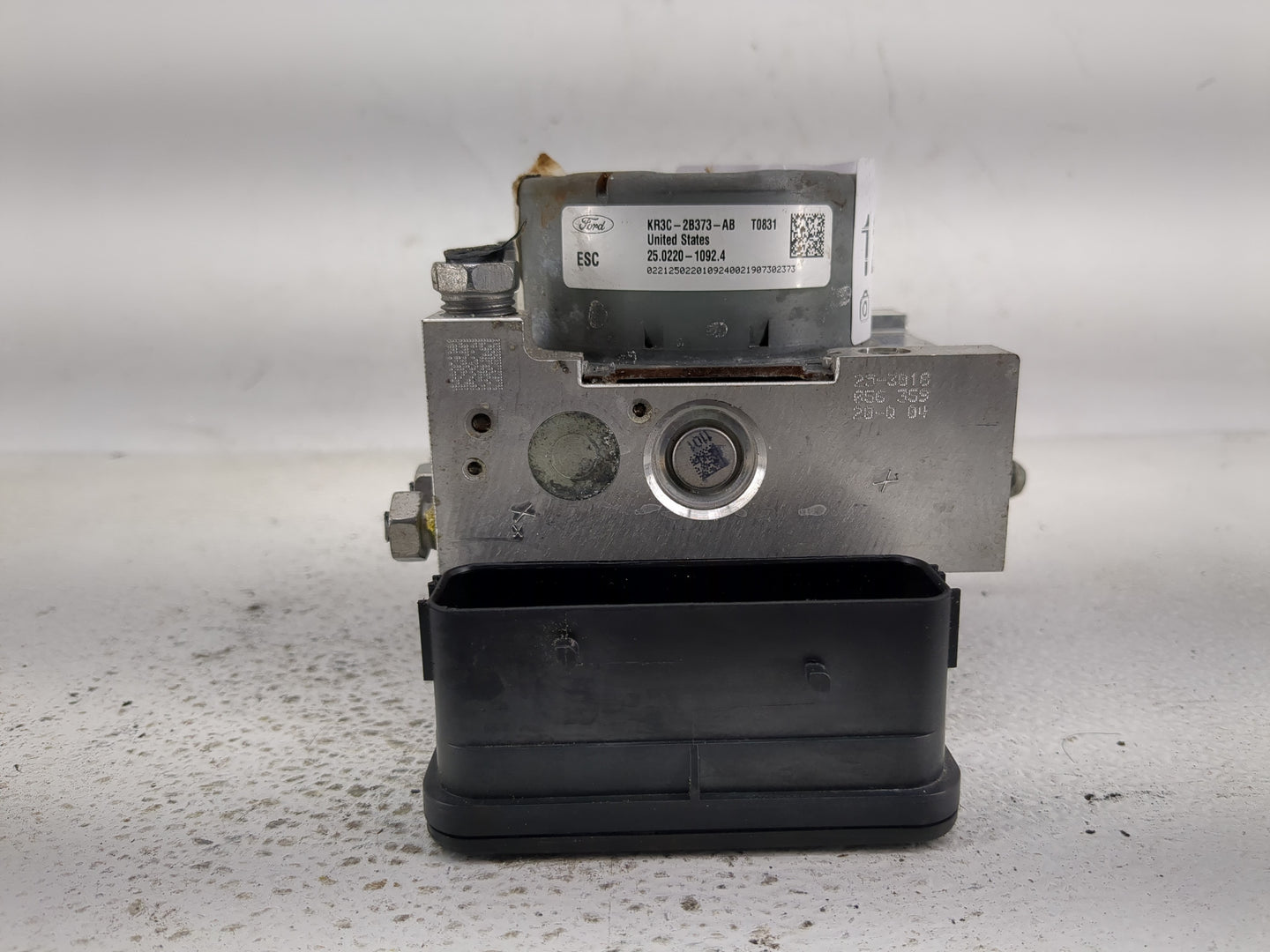 2019-2022 Ford Mustang ABS Pump Control Module Replacement P/N:MR3C-2B373-DA KR3C-2B373-AB Fits Fits 2019 2020 2021 2022 OEM