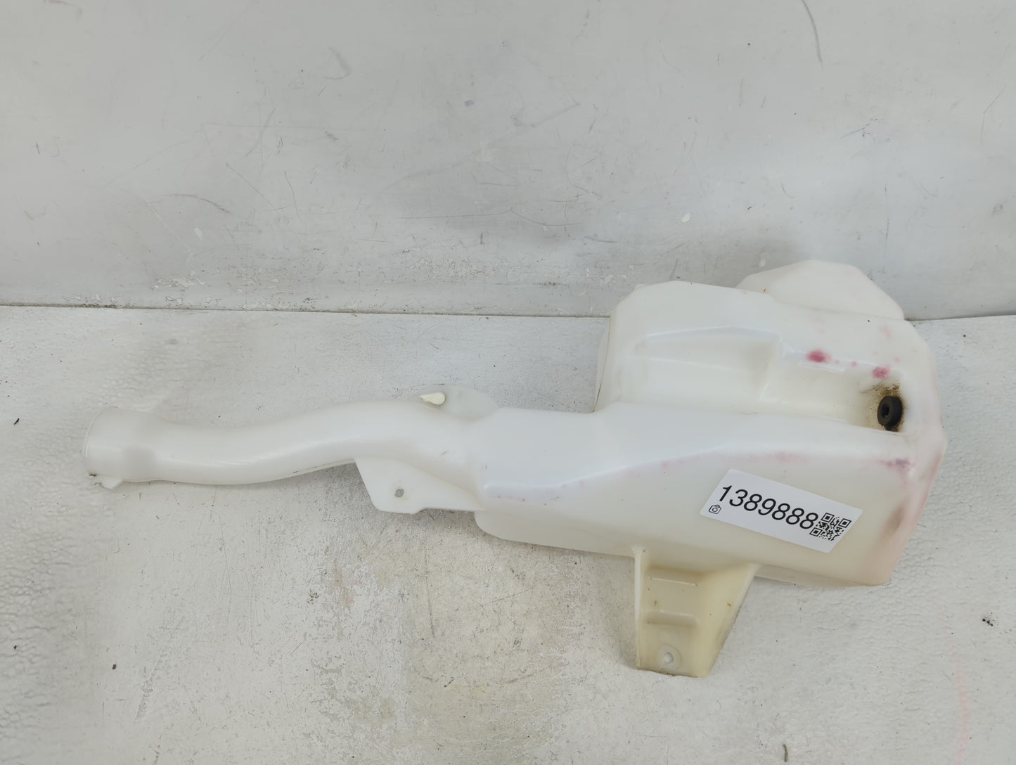 2021-2022 Ford Mustang Windshield Washer Fluid Reservoir Bottle 1389888 - Oemusedautoparts1.com