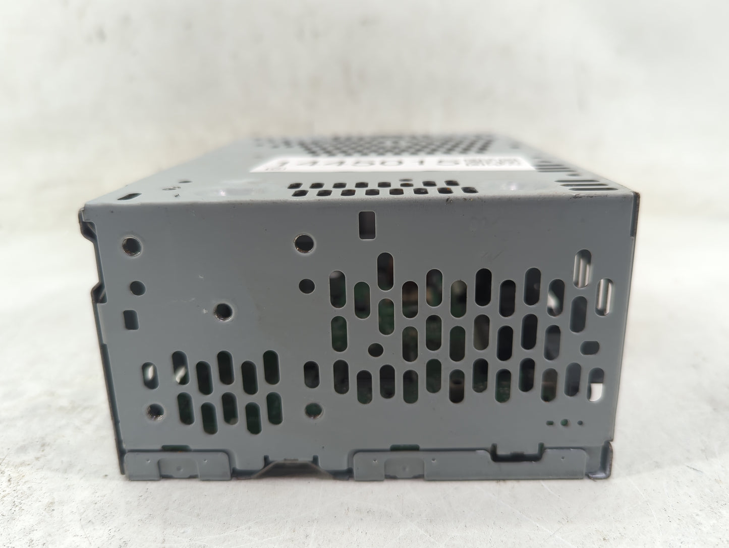 2017-2022 Ford Mustang Radio AM FM Cd Player Receiver Replacement P/N:LR3T-18D832-DG RU-9770S-C Fits OEM Used Auto Parts - O