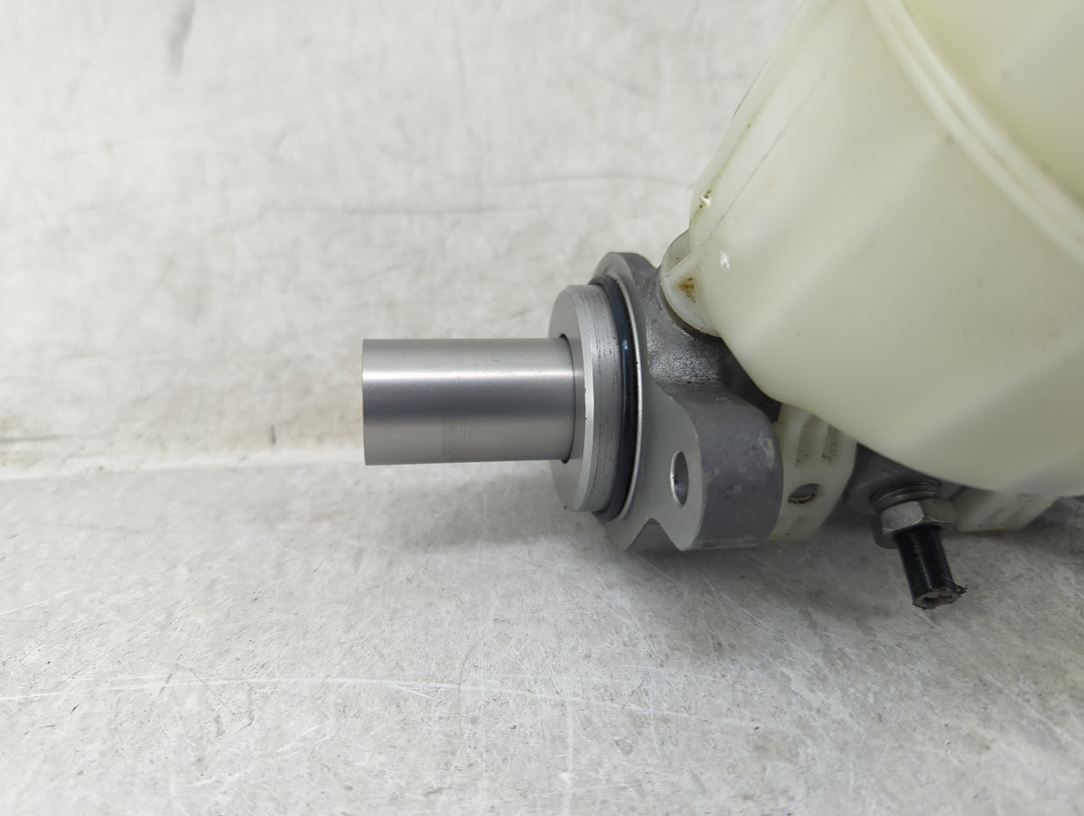 2015-2022 Ford Mustang Brake Master Cylinder 1451316 - Oemusedautoparts1.com