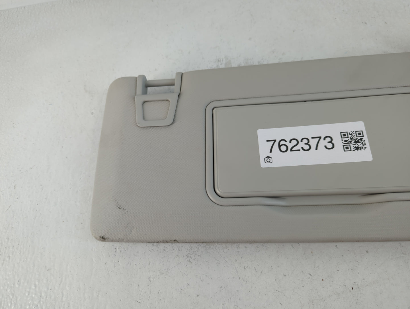 2021 Ford Mustang Sun Visor Shade Replacement Passenger Right Mirror Fits OEM Used Auto Parts - Oemusedautoparts1.com