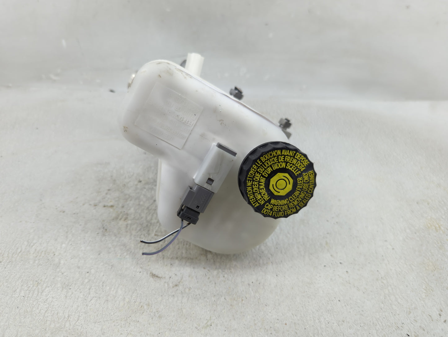 2019-2022 Ford Ranger Brake Master Cylinder 1276279 - Oemusedautoparts1.com