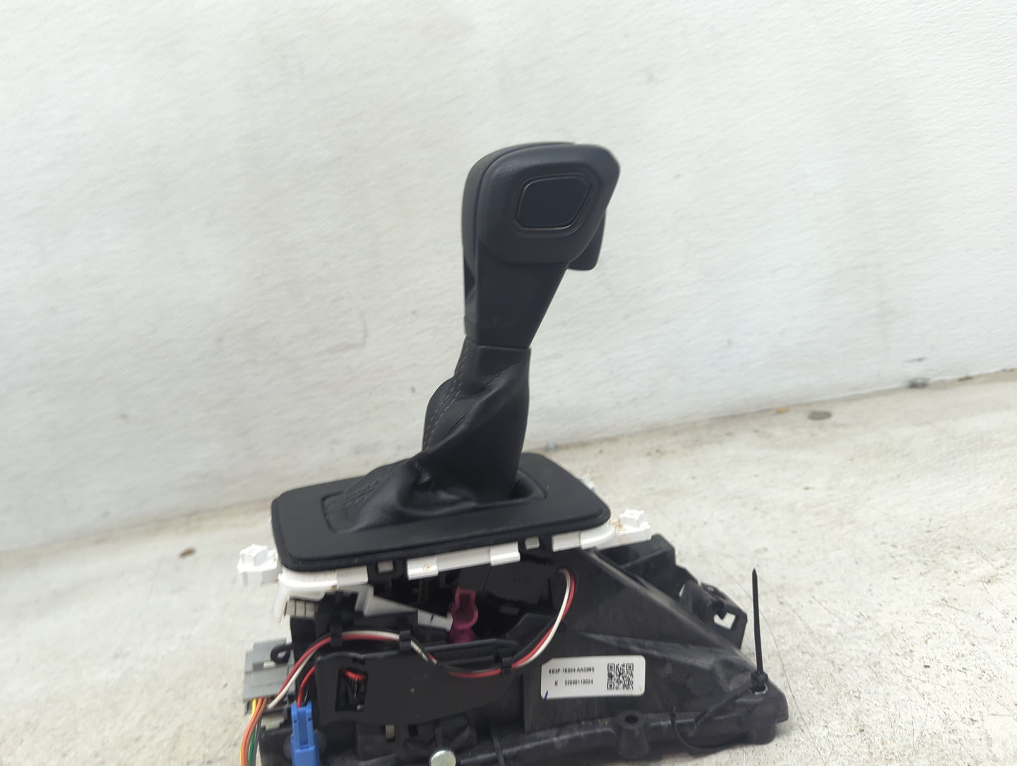 2023 Ford Ranger Floor Console Assembly Shifter Black - Oemusedautoparts1.com