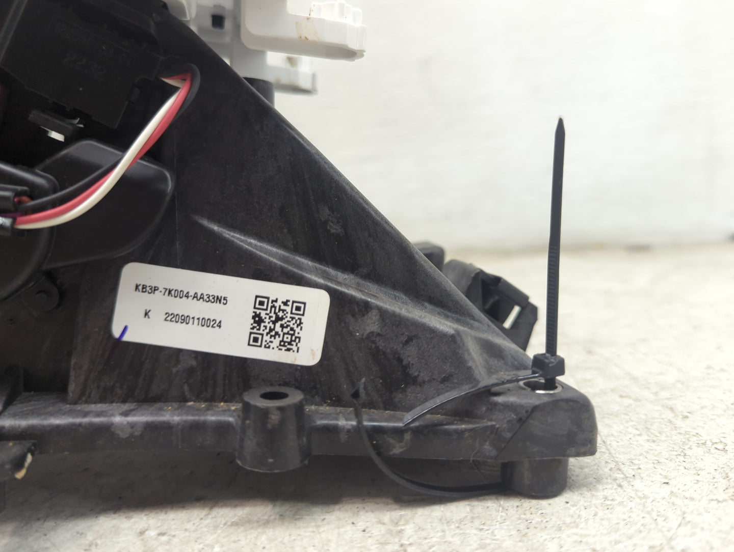 2023 Ford Ranger Floor Console Assembly Shifter Black - Oemusedautoparts1.com