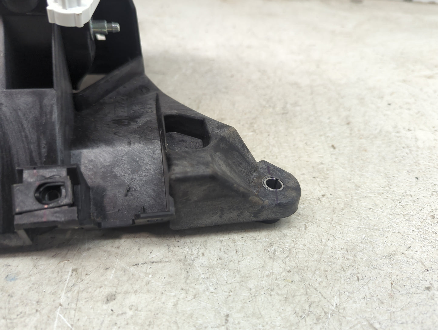 2023 Ford Ranger Floor Console Assembly Shifter Black - Oemusedautoparts1.com