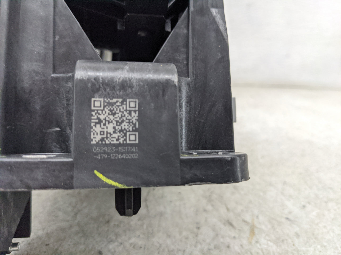 2023 Ford Transit 150 Floor Console Assembly Shifter Black - Oemusedautoparts1.com