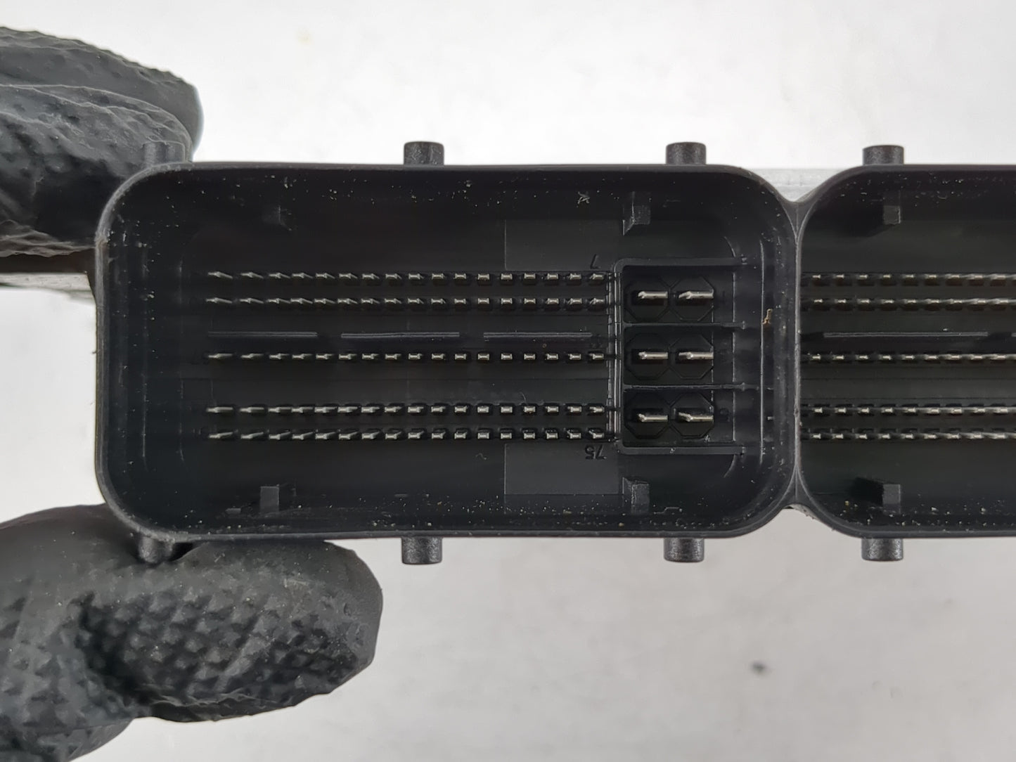 2023 Genesis G70 PCM Engine Control Computer ECU ECM PCU OEM P/N:39130-2C695 Fits OEM Used Auto Parts - Oemusedautoparts1.co