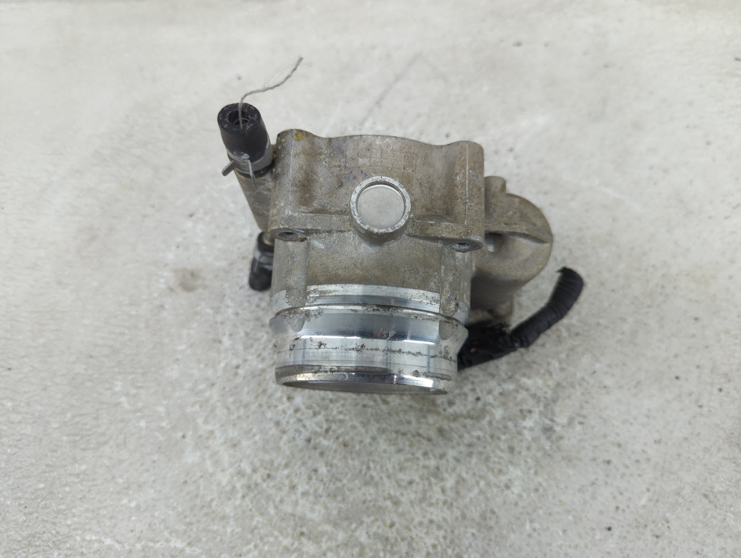 2023 Genesis G70 Throttle Body P/N:35100-2C900 Fits OEM Used Auto Parts - Oemusedautoparts1.com