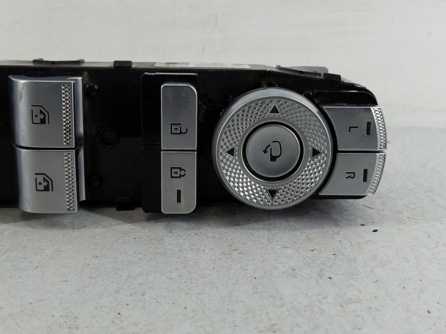 2021-2022 Genesis G80 Master Power Window Switch Replacement Driver Side Left P/N:93571-T1000 Fits Fits 2021 2022 OEM Used A