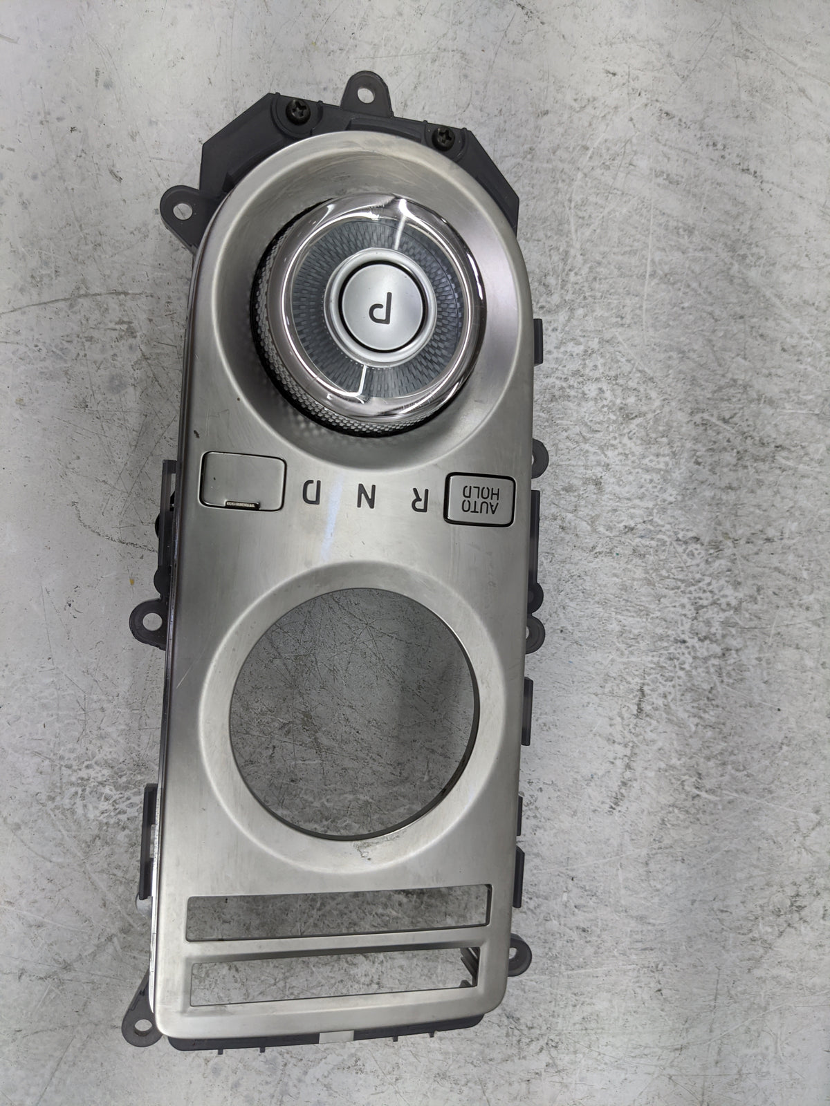 2023 Genesis G80 Floor Console Assembly Shifter Silver - Oemusedautoparts1.com