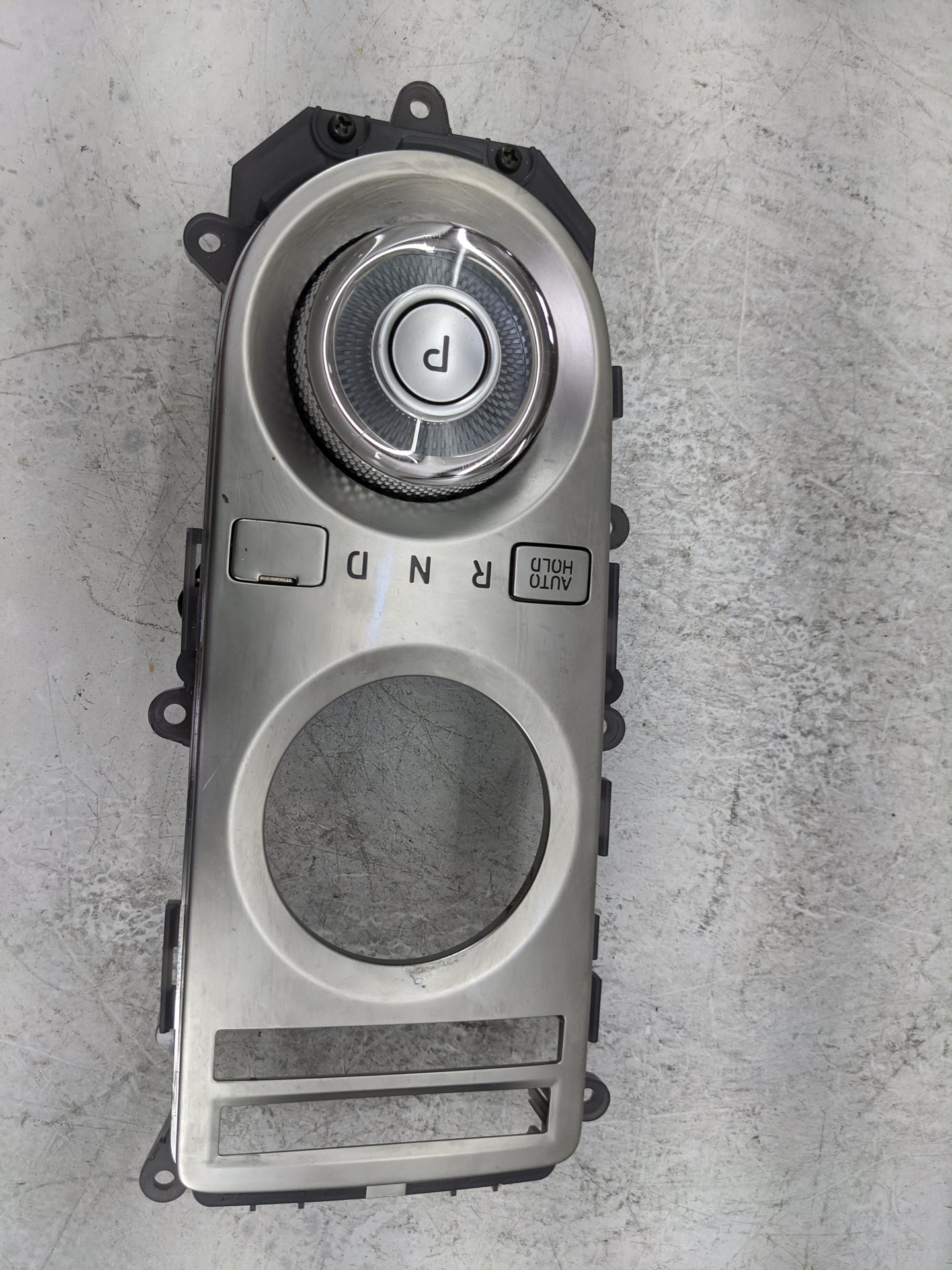 2023 Genesis G80 Floor Console Assembly Shifter Silver - Oemusedautoparts1.com