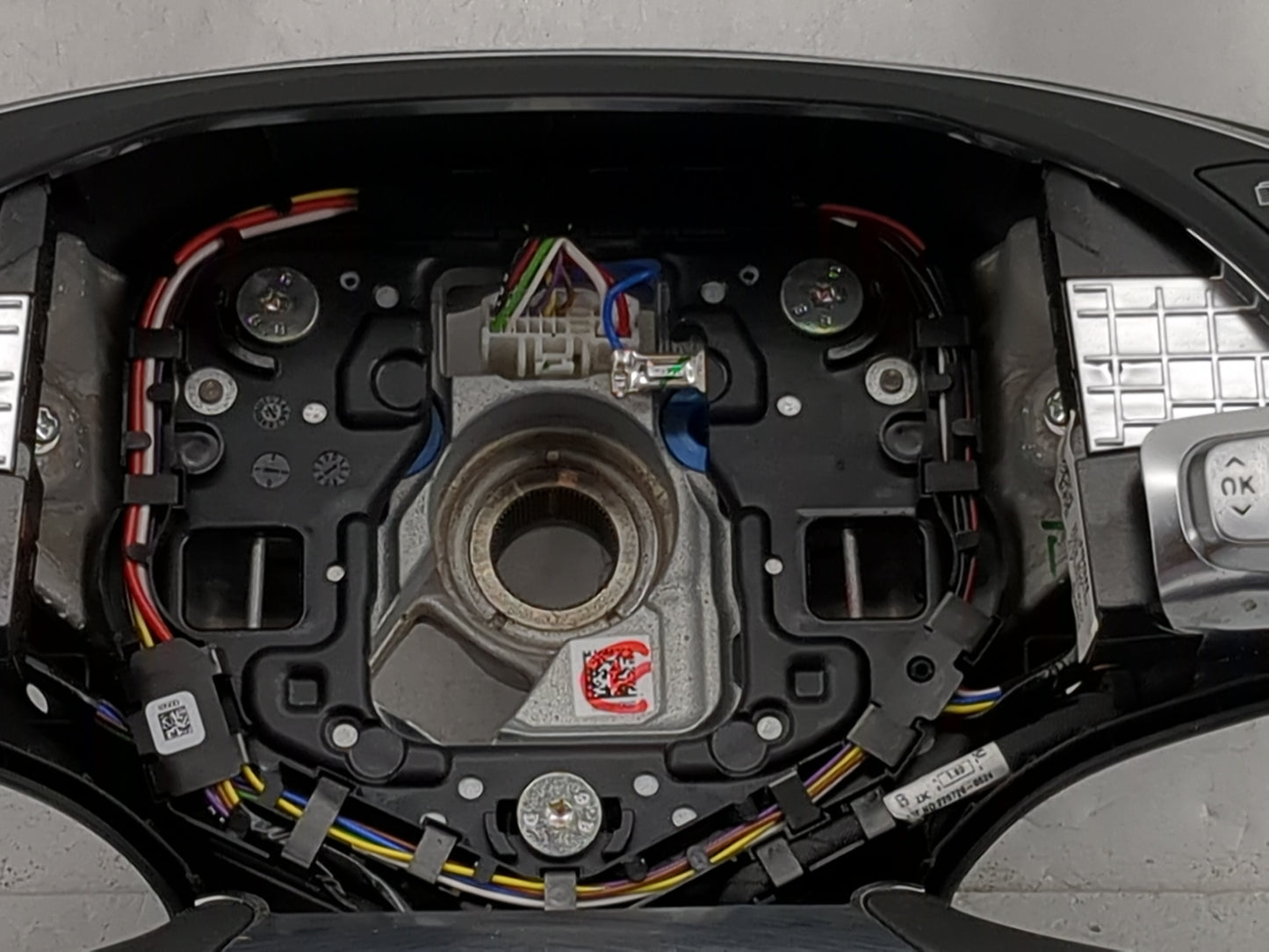 2022-2022 Genesis G80 Steering Wheel Oem Black - Oemusedautoparts1.com