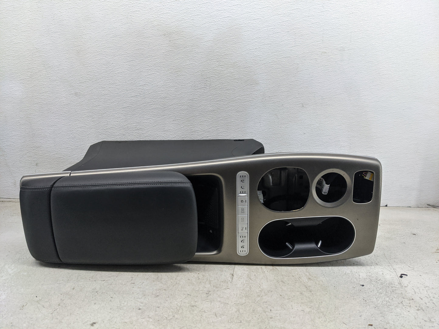 2023 Genesis Gv60 Overhead Roof Console Interior Dome Light Black - Oemusedautoparts1.com