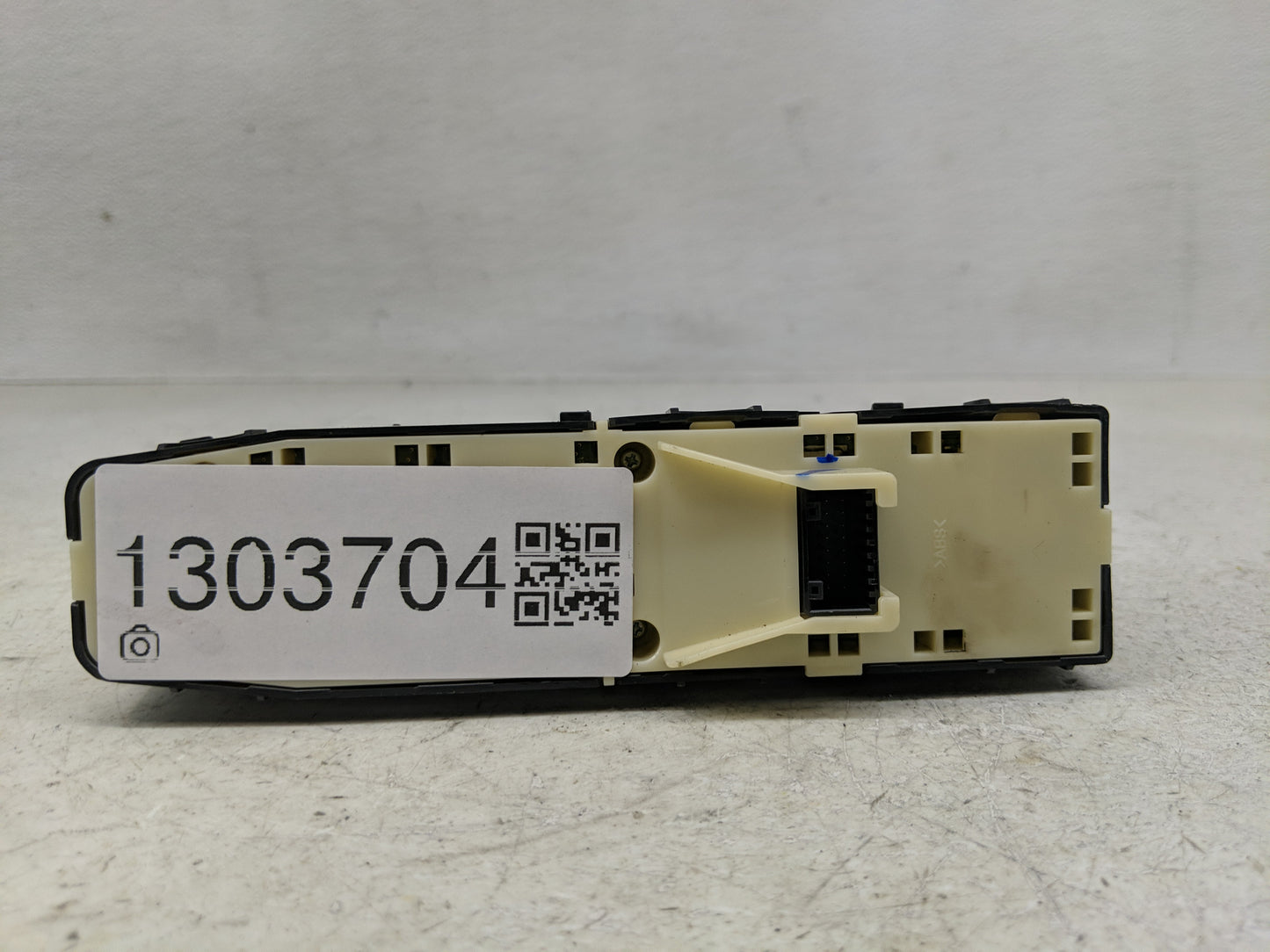2023 Genesis Gv70 Master Power Window Switch Replacement Driver Side Left P/N:93571-AR000 Fits OEM Used Auto Parts - Oemused