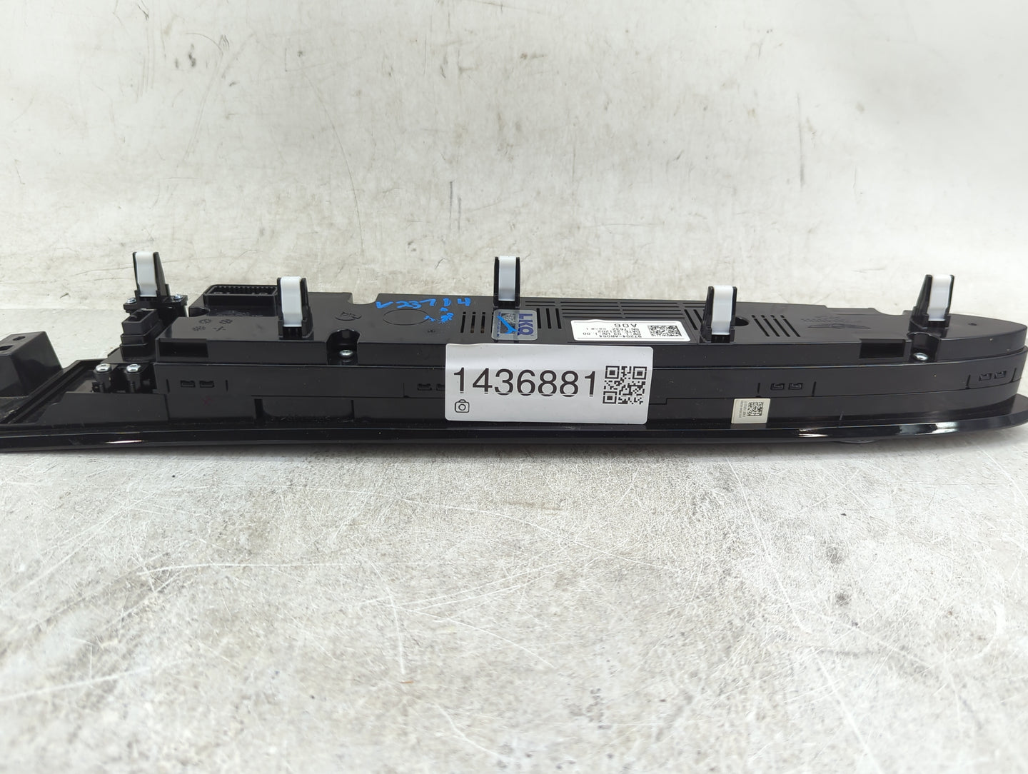 2023 Genesis Gv70 Climate Control Module Temperature AC/Heater Replacement P/N:221202 97204-AR054 Fits OEM Used Auto Parts -