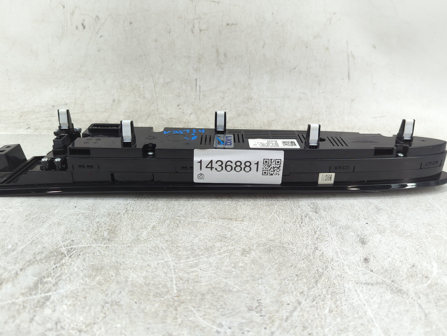 2023 Genesis Gv70 Climate Control Module Temperature AC/Heater Replacement P/N:221202 97204-AR054 Fits OEM Used Auto Parts -