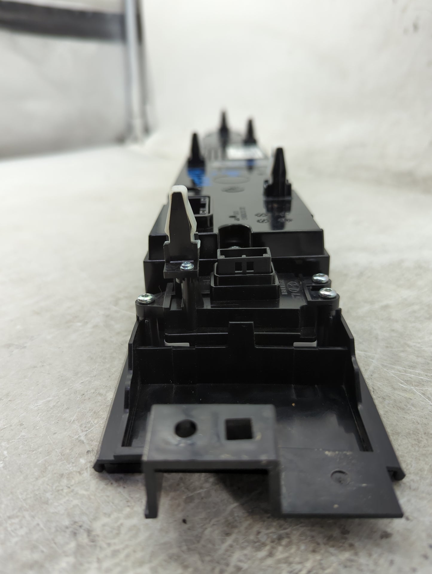 2023 Genesis Gv70 Climate Control Module Temperature AC/Heater Replacement P/N:221202 97204-AR054 Fits OEM Used Auto Parts -