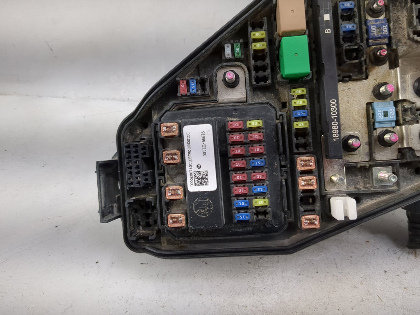 2023 Genesis Gv70 Fusebox Fuse Box Panel Relay Module P/N:18980-10300 91400-AR170 Fits OEM Used Auto Parts - Oemusedautopart
